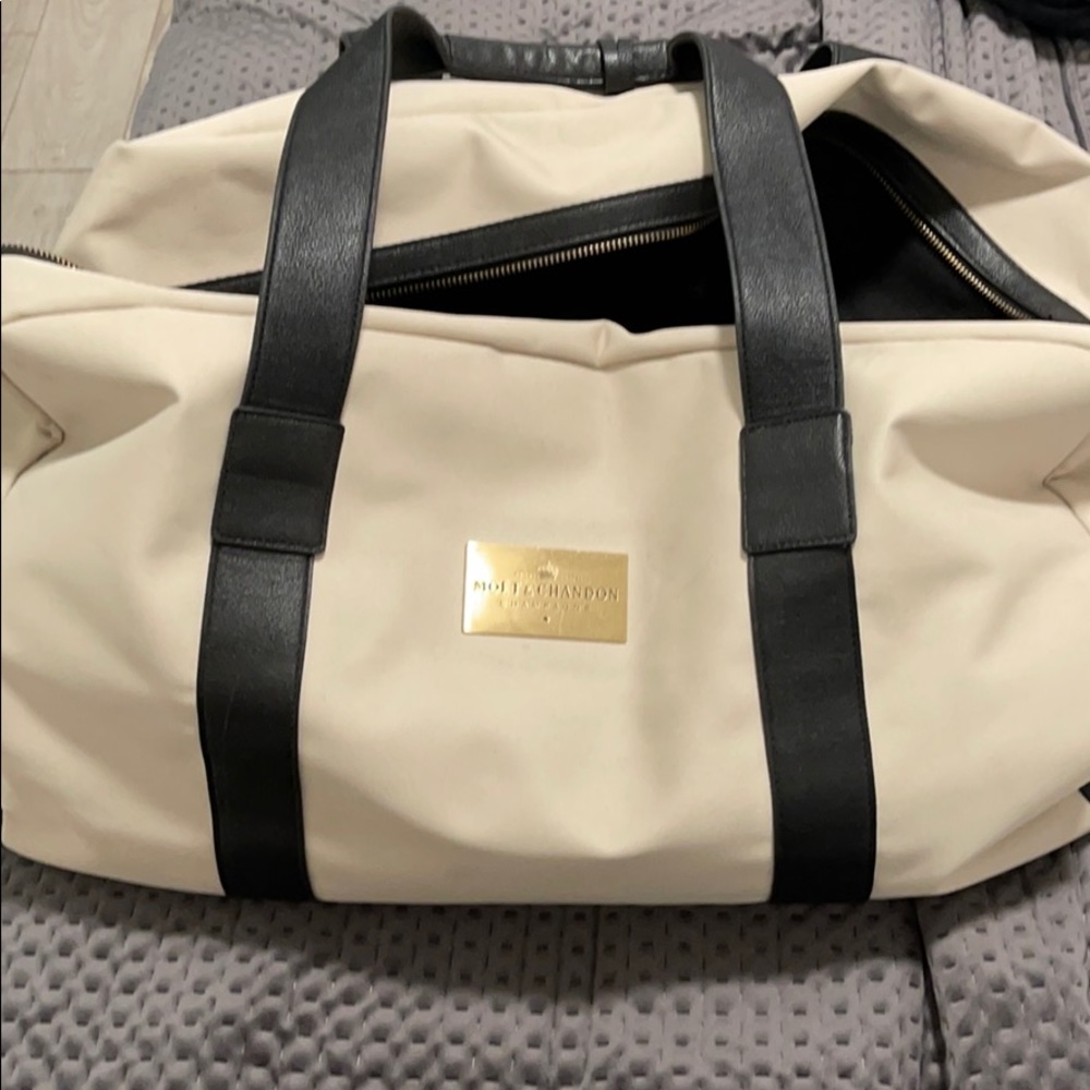 Moët & Chandon Travel bags